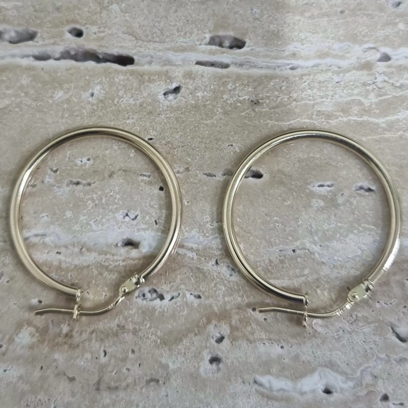 14k gold gemstone ring for everyday wear