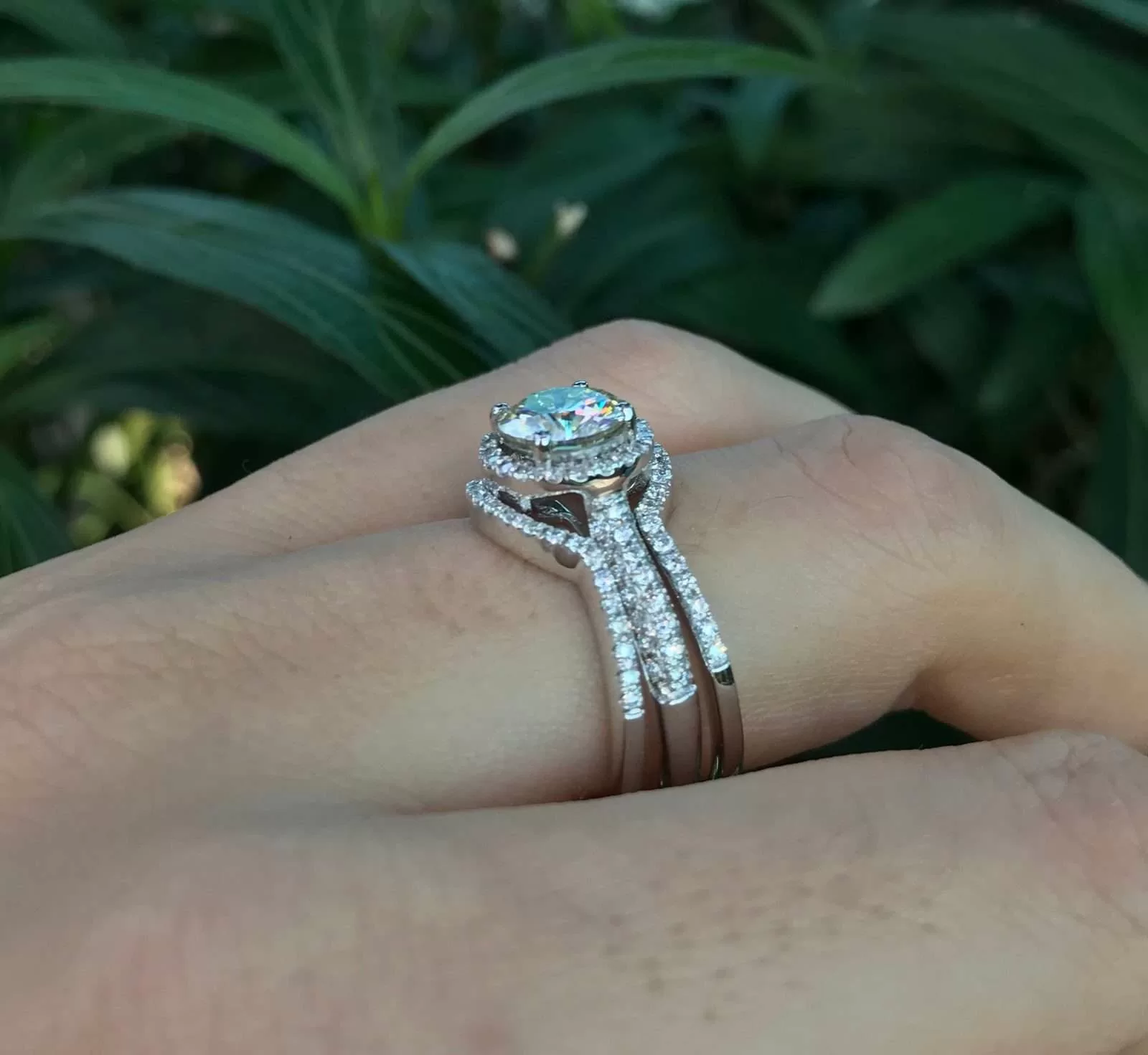 lab grown diamond halo ring gift for homecoming